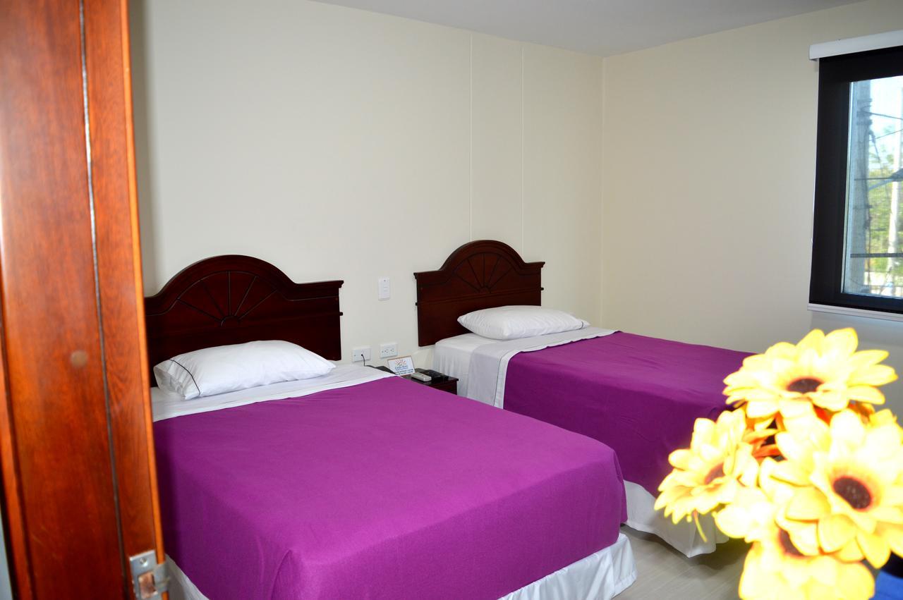 Sol Caribe Hotel Soledad Екстериор снимка